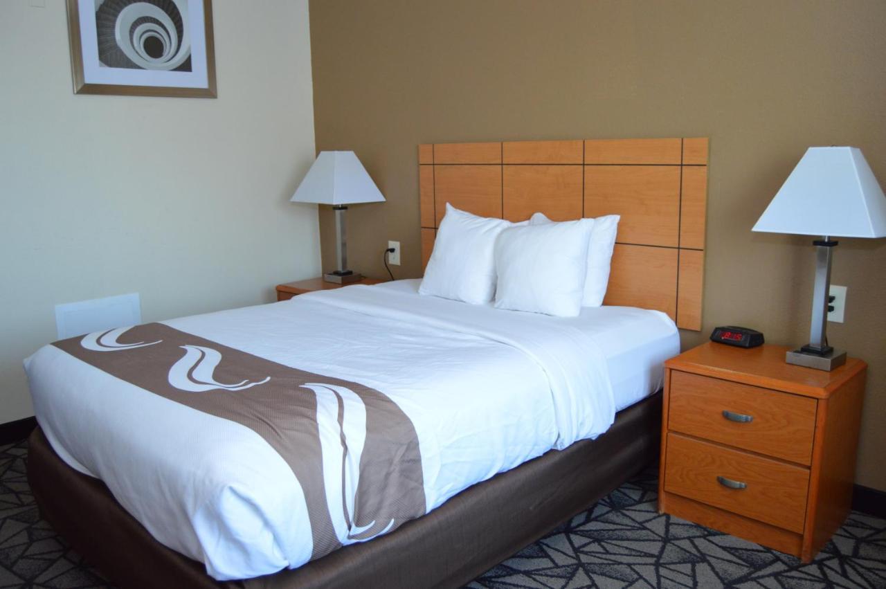 Quality Inn Coralville - Iowa River Landing Экстерьер фото