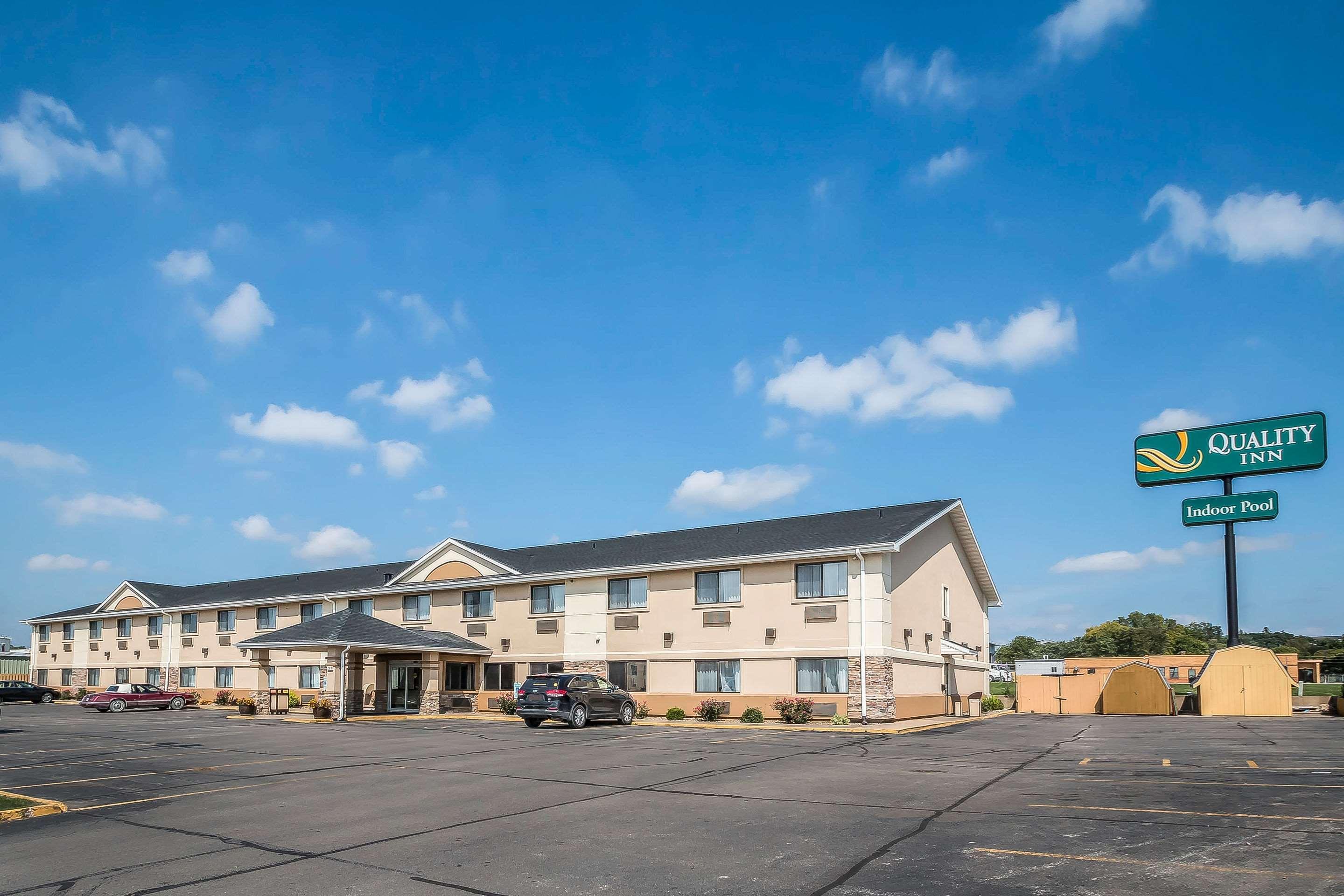 Quality Inn Coralville - Iowa River Landing Экстерьер фото