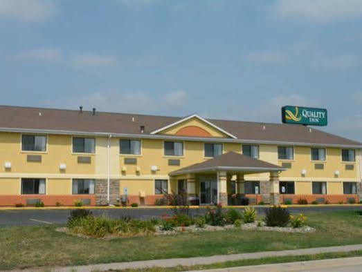 Quality Inn Coralville - Iowa River Landing Экстерьер фото